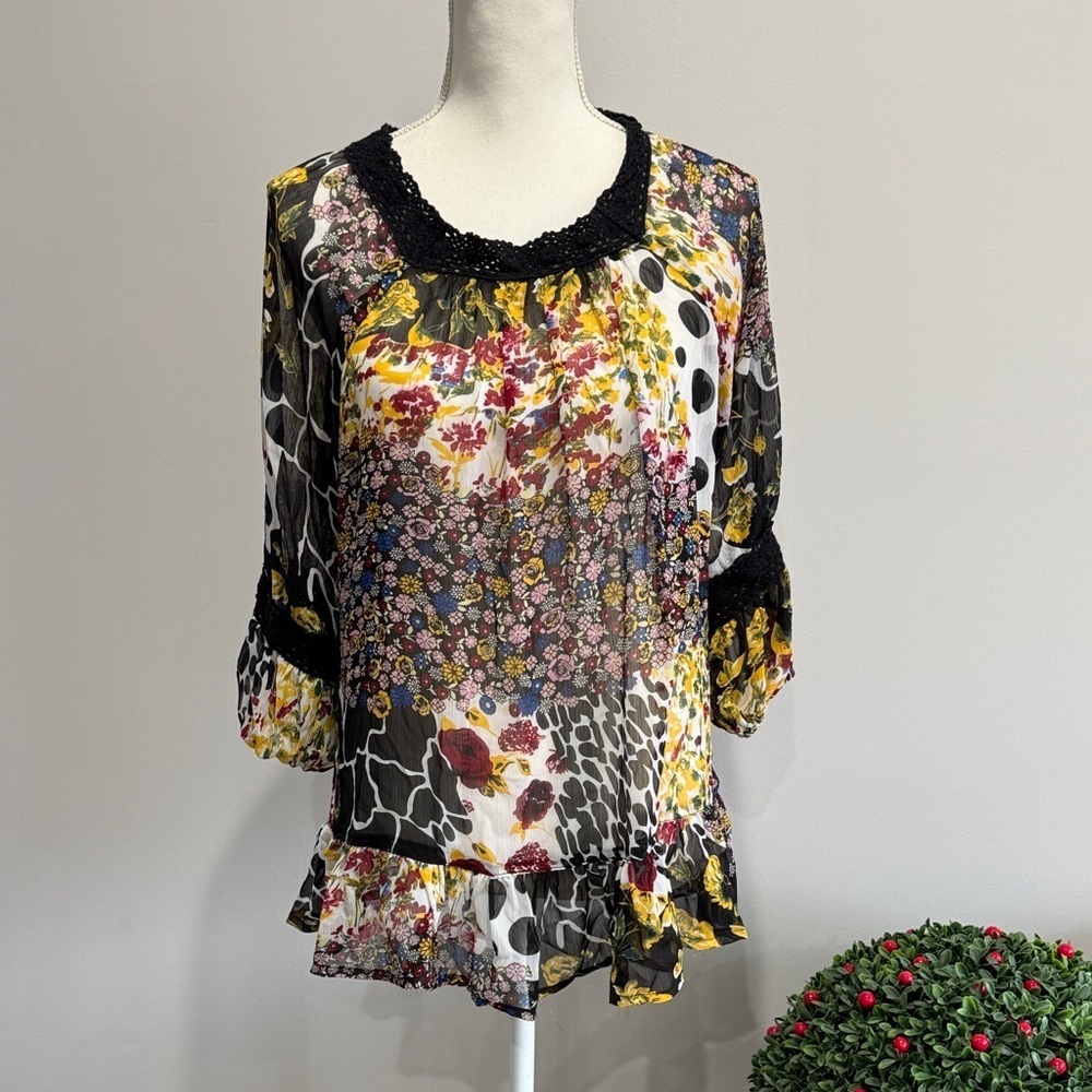 Antilia Femme Multicolor Floral and Animal Print Blouse Sz M